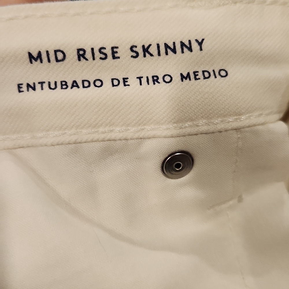 [Universal Thread] Mid Rise Skinny - Size 2/26R - Picture 9 of 9
